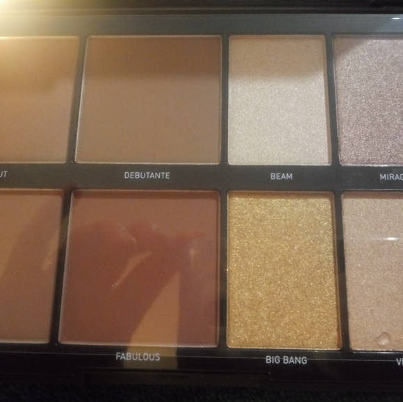 Brand New Make up lot. 15 pieces of new make up - Picture 8 of 12